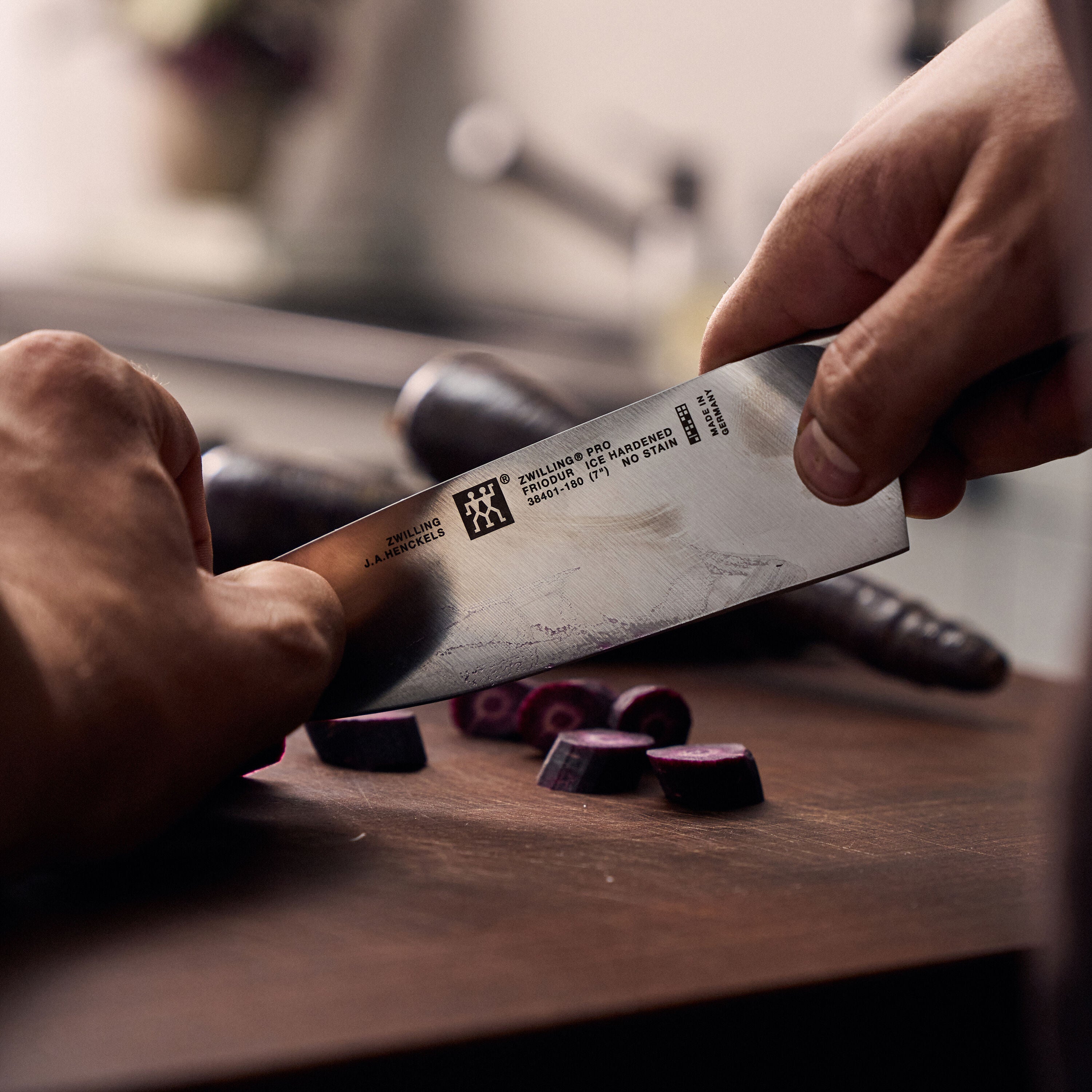 ZWILLING Pro 7 inch Chef's Knife-1